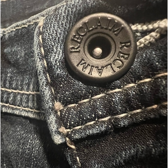 Departwest Mens Distressed Jeans from Buckle | Size 29x28 | NEW/NWOT!!!👖💙 - Picture 10 of 15